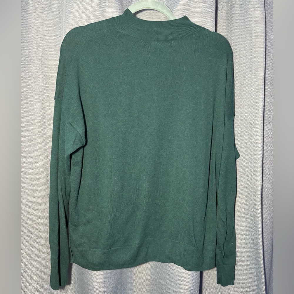 Old navy sweater
